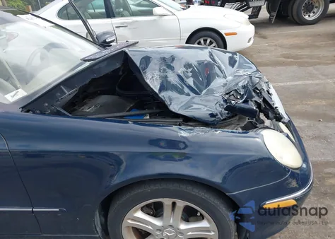 2005 Mercedes-Benz E 500 4Matic z USA, uszkodzony, nr VIN WDBUF83J55X172203